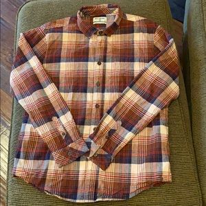 Billabong men’s plaid button down. Like new Medium